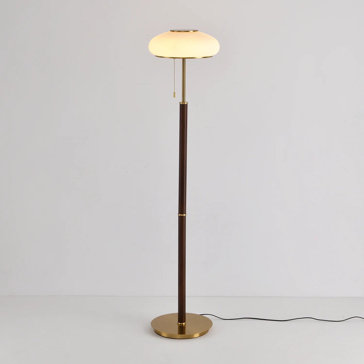 Ovalo Floor Lamp