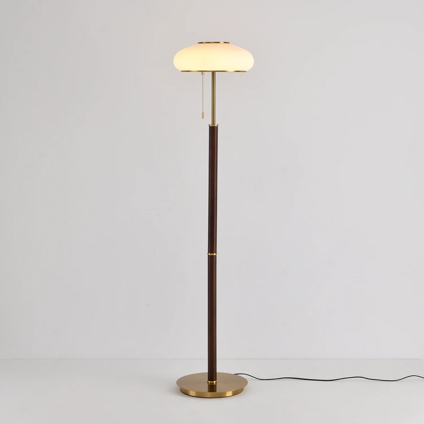 Ovalo Floor Lamp