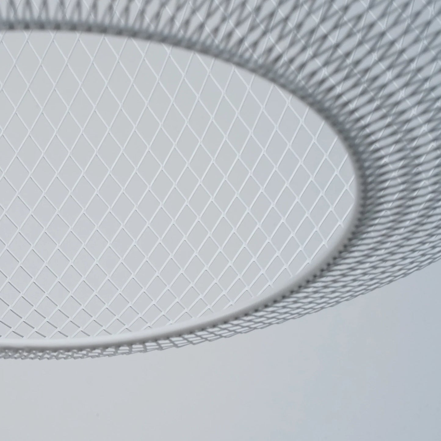 Metallic Meshwork Pendant Lamp