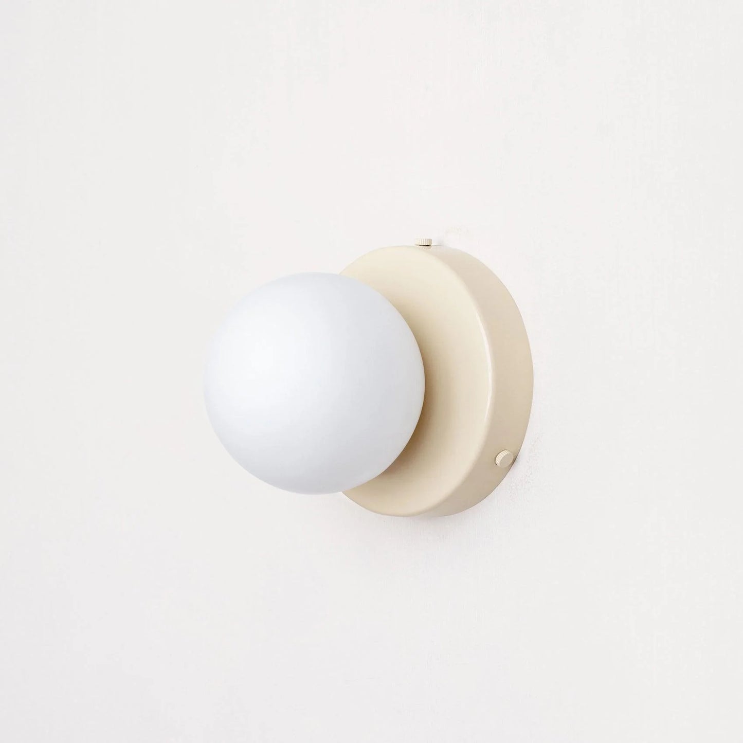Nuvol Wall Lamp