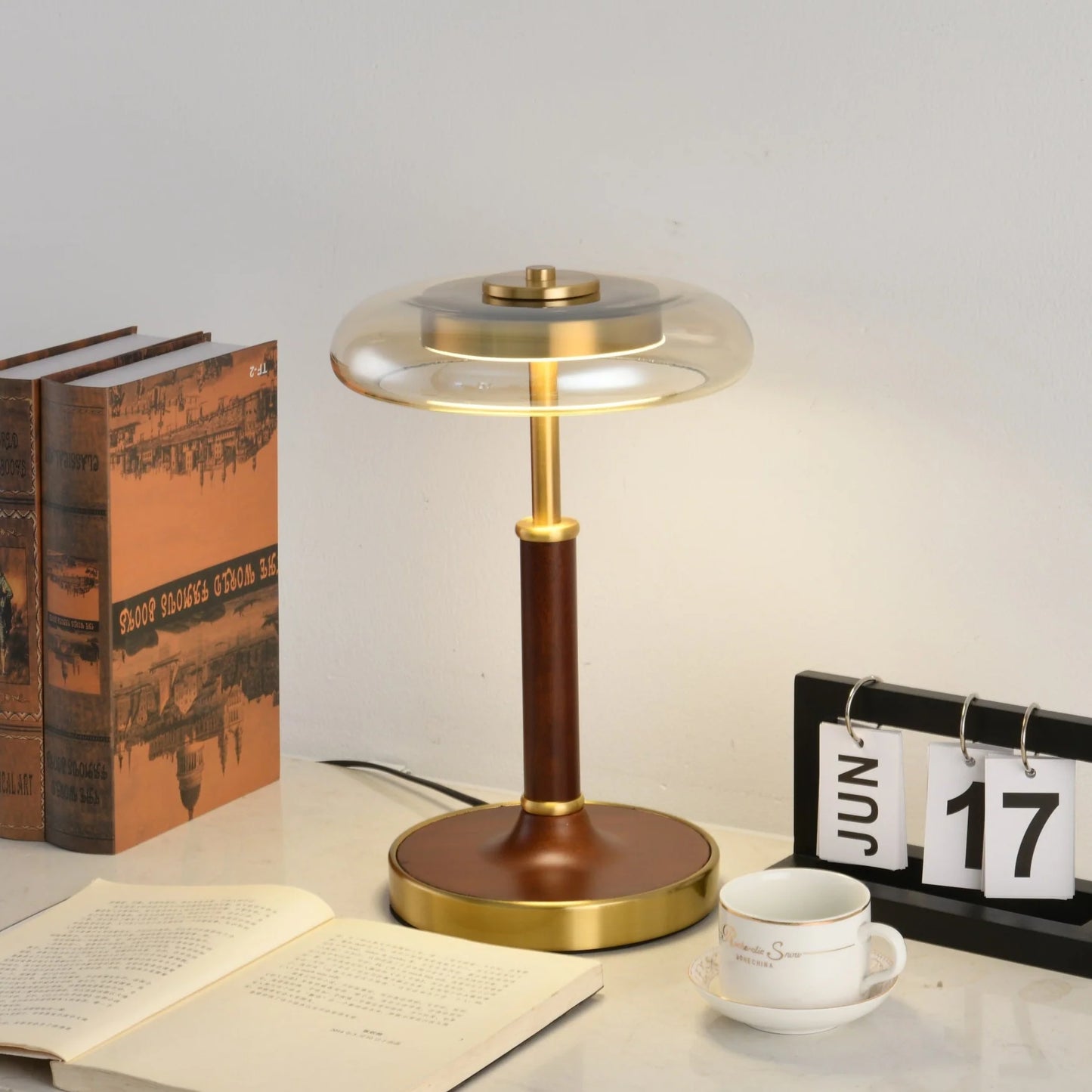 Ovalo Table Lamp
