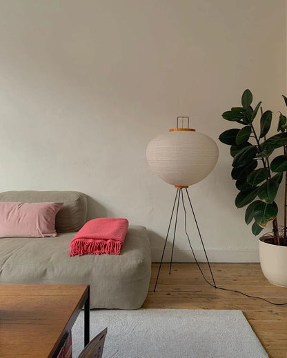 Akari 10A Floor Lamp