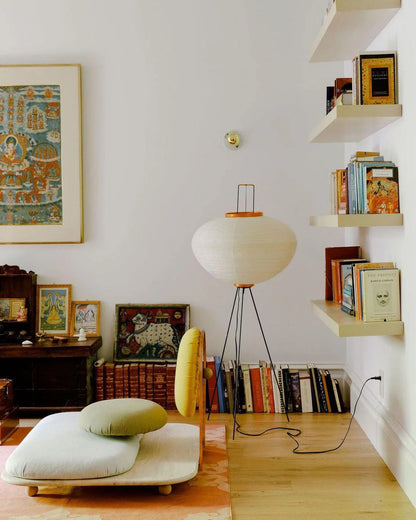 Akari 10A Floor Lamp