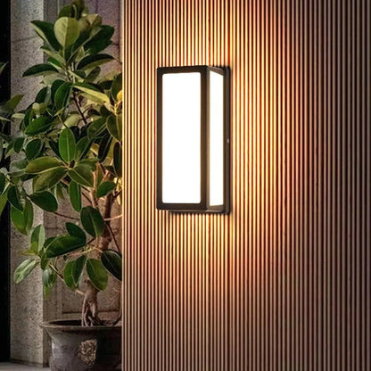 Amsel Outdoor Wall Lamp