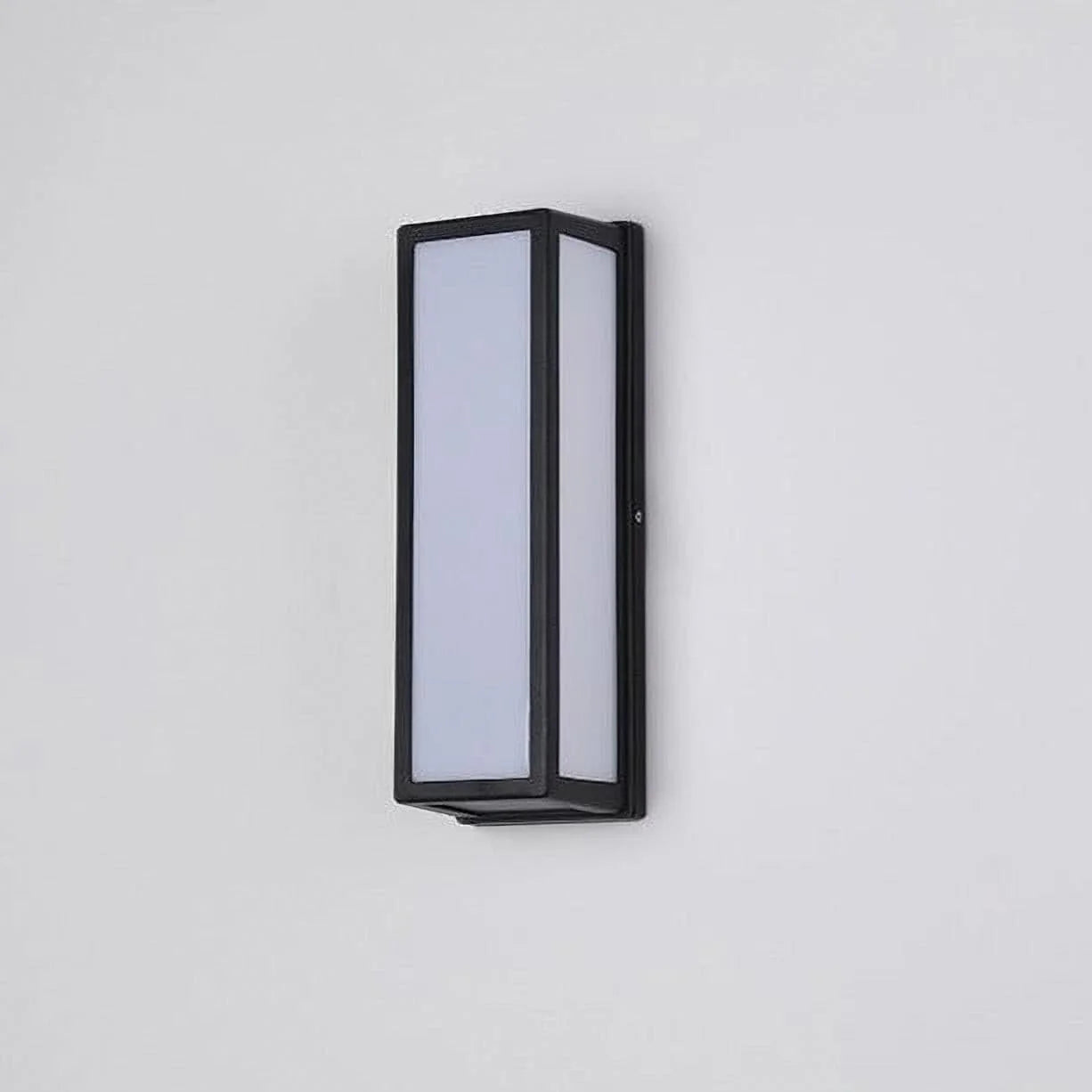 Amsel Outdoor Wall Lamp
