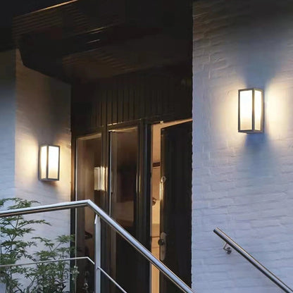 Amsel Outdoor Wall Lamp