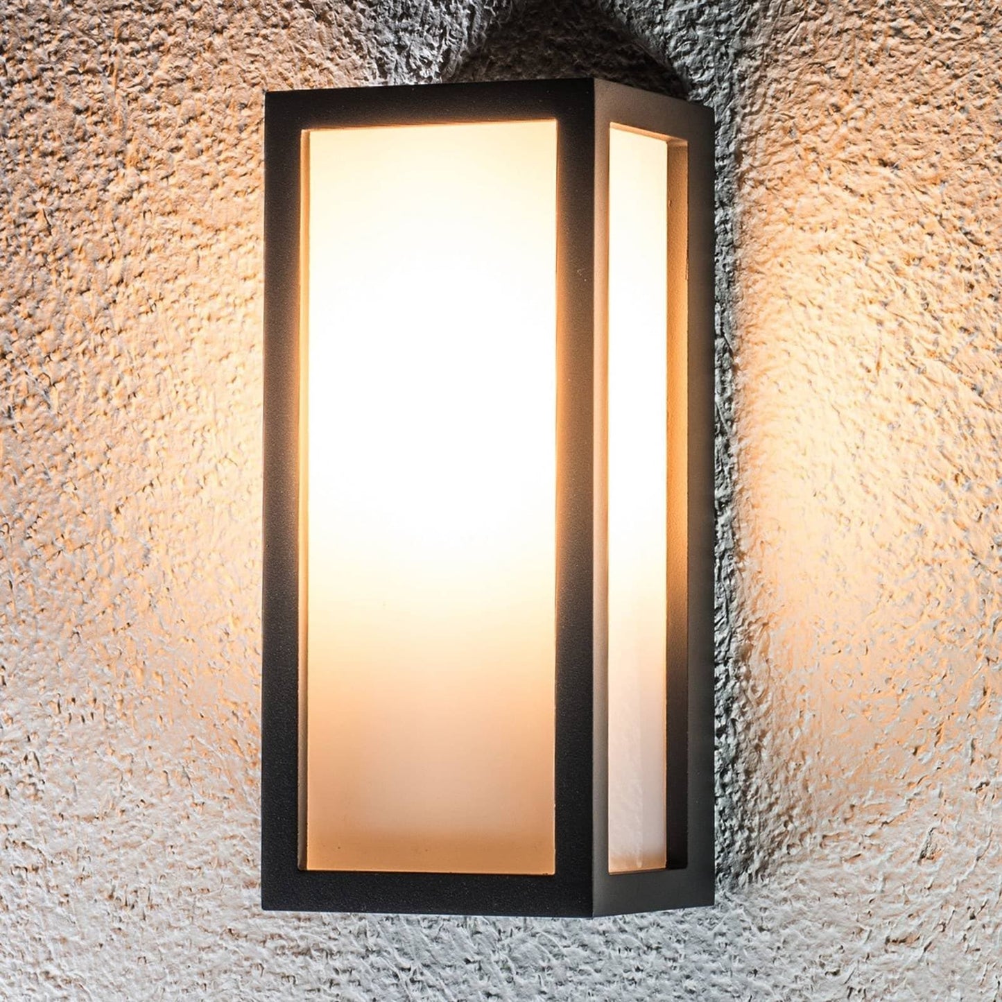 Amsel Outdoor Wall Lamp