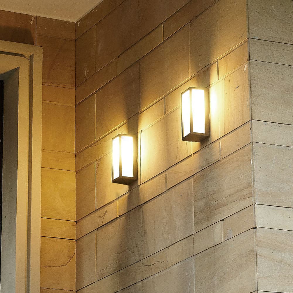 Amsel Outdoor Wall Lamp