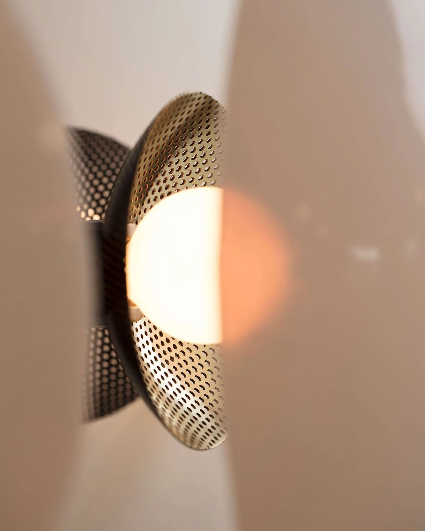 Aperture Art Pendant Lamp