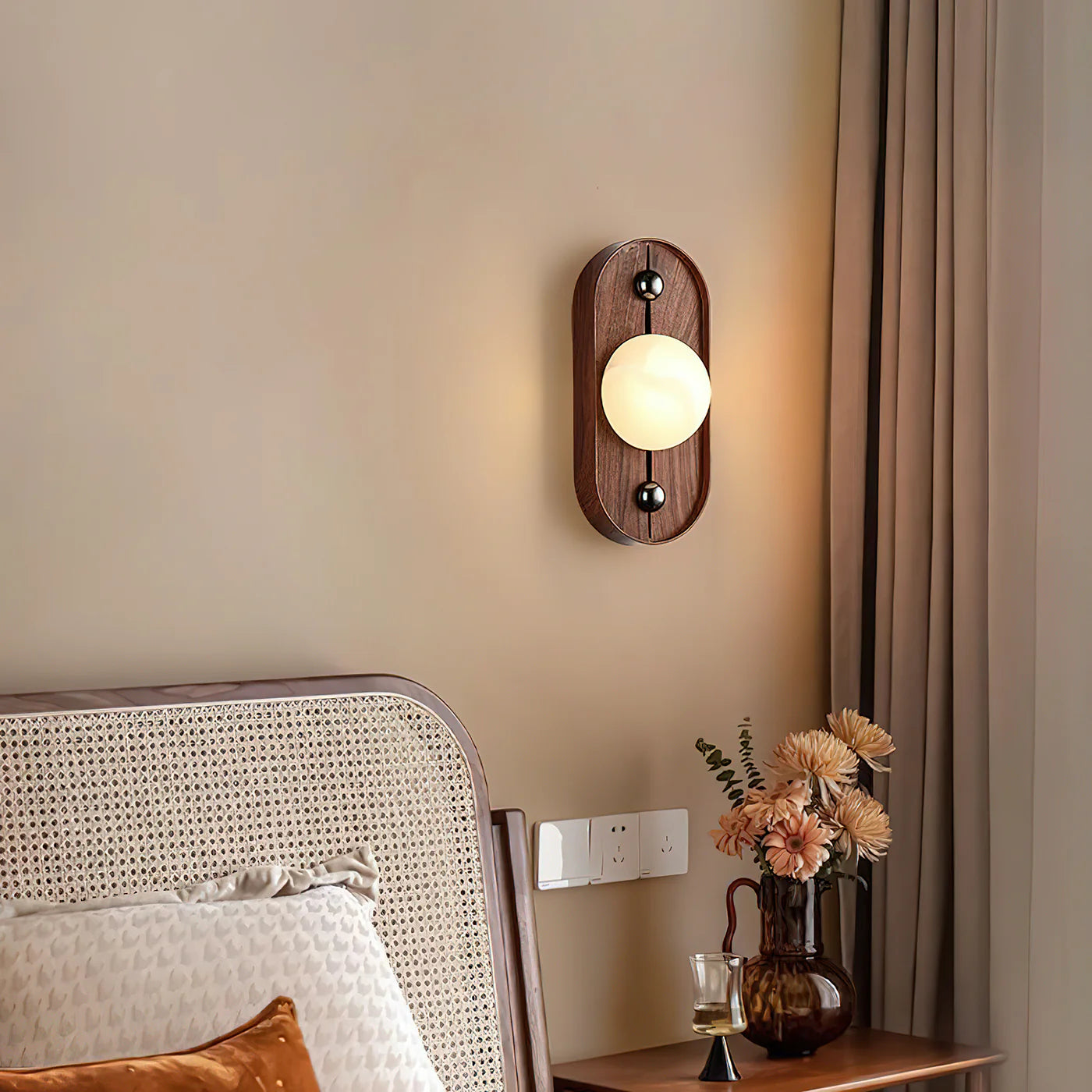 Arcoa Alabaster Wall Lamp