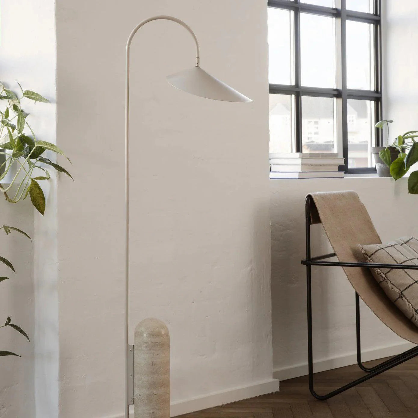 Arum Floor Lamp