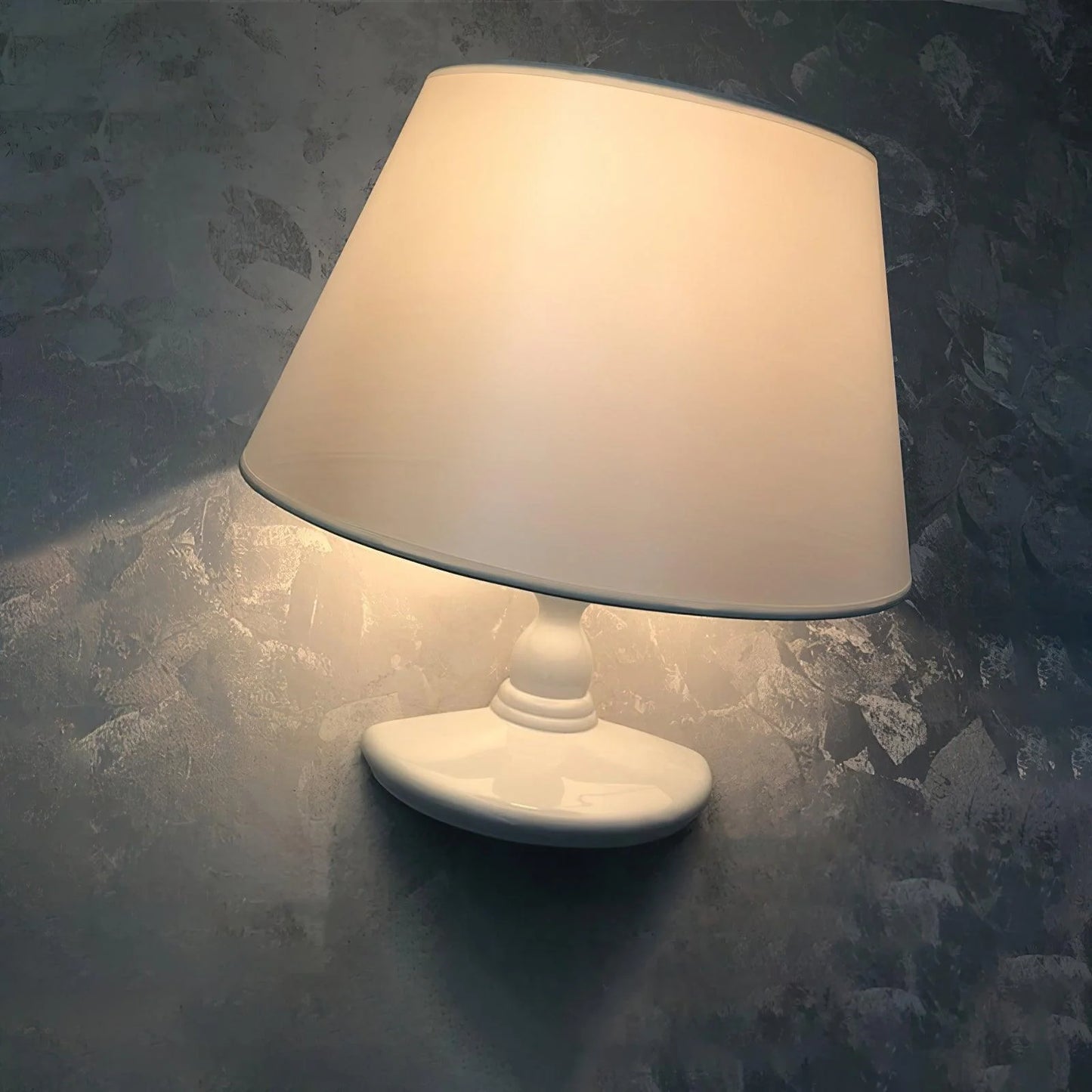 Aubrey Wall Lamp