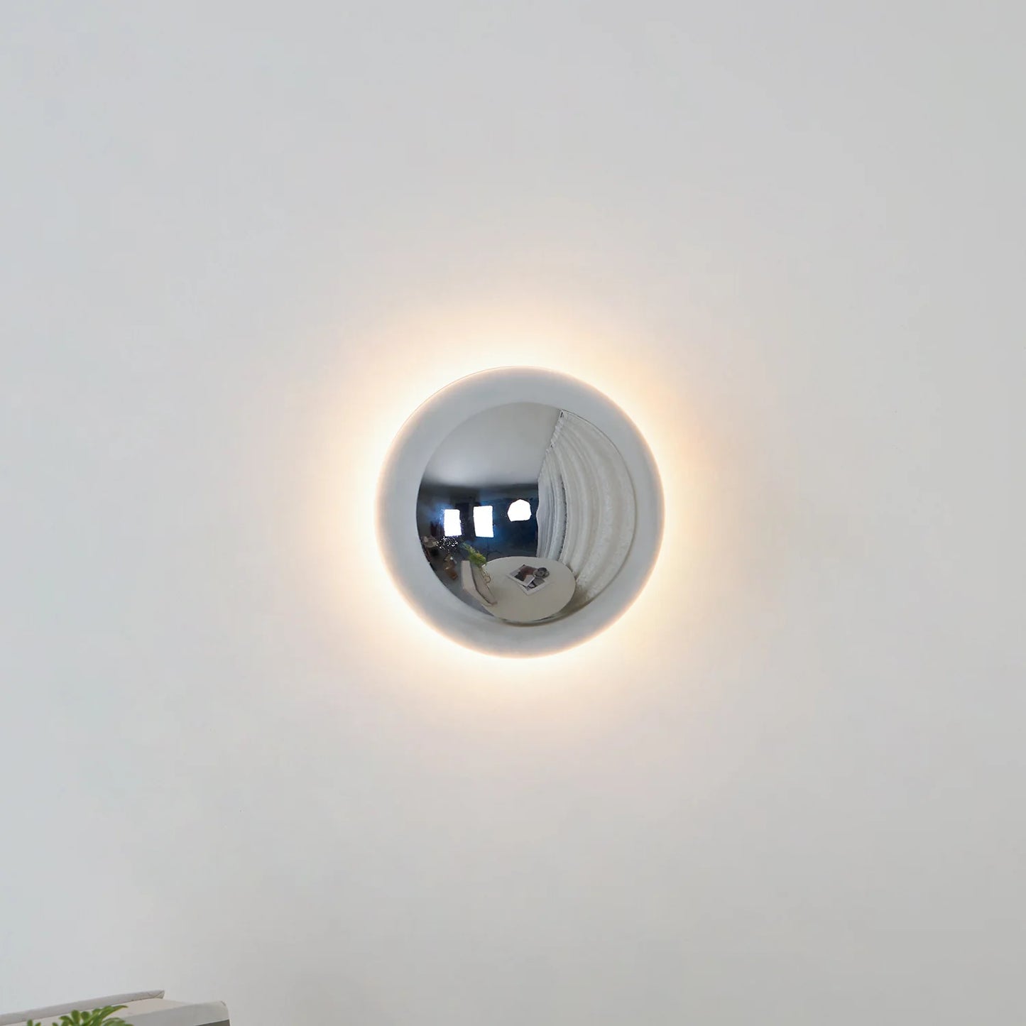 Aurum Sphere Wall Lamp