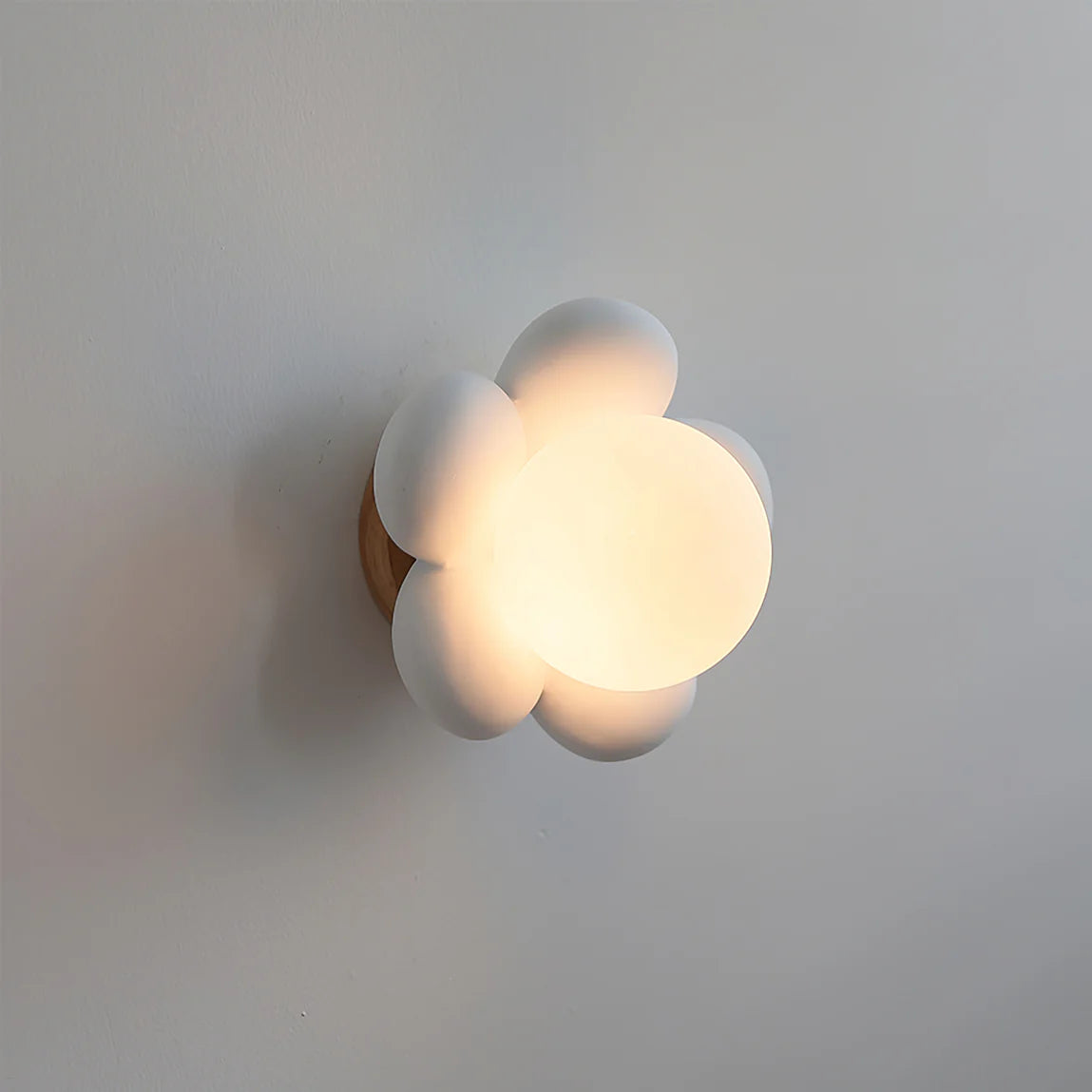 Bloom Flower Wall Lamp