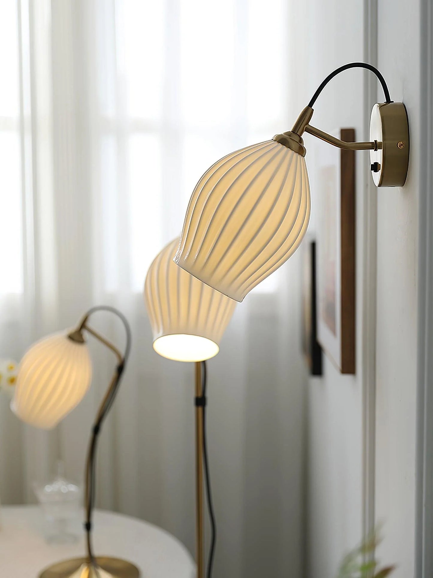 Ceramic Ribbed Wall Light