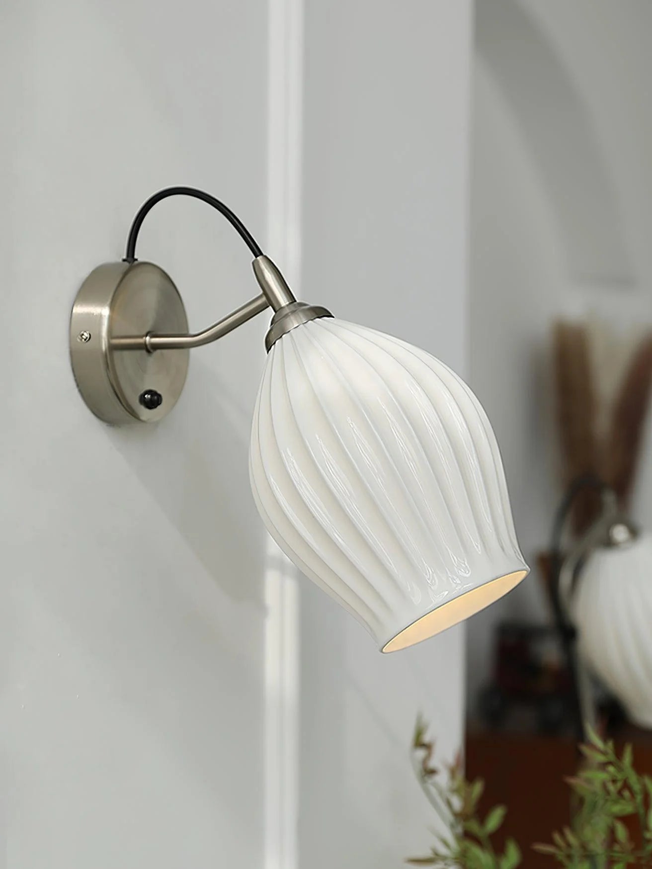 Ceramic Ribbed Wall Light