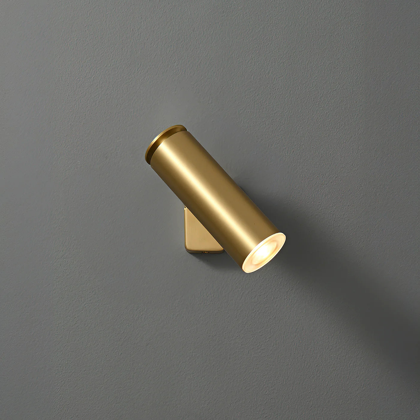 Champeaux Wall Lamp
