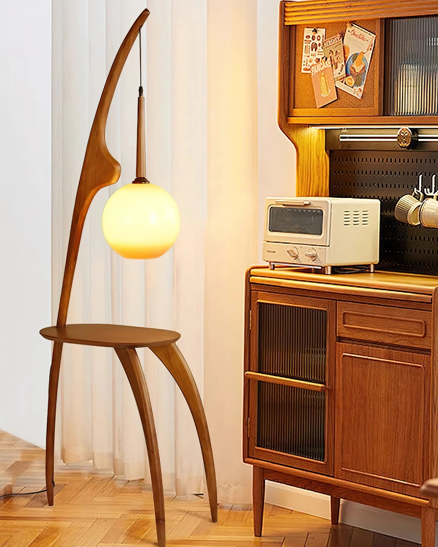 Curved Mantis Arm Floor Lamp