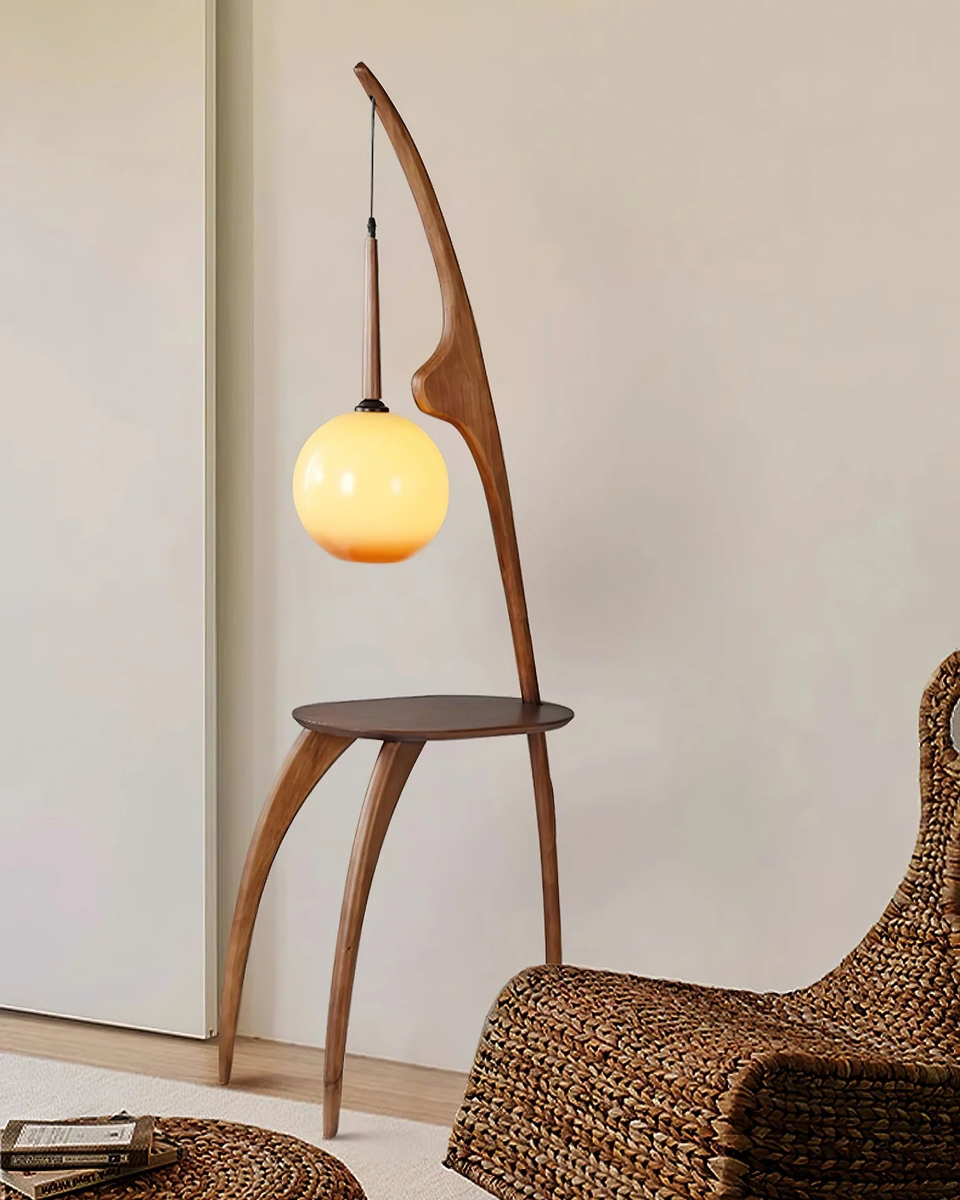 Curved Mantis Arm Floor Lamp