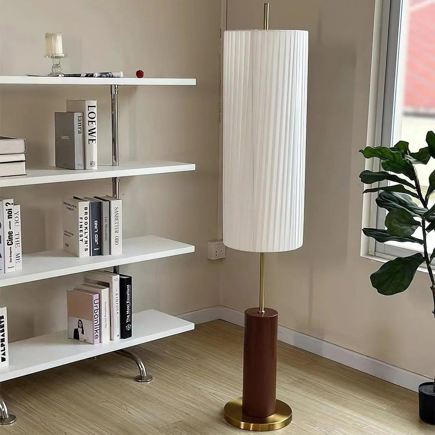 Dorica Floor Lamp