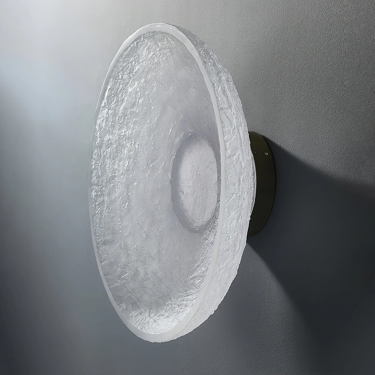 Eclipse Resin Wall Lamp