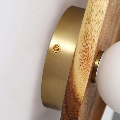 Eivor Wall Lamp