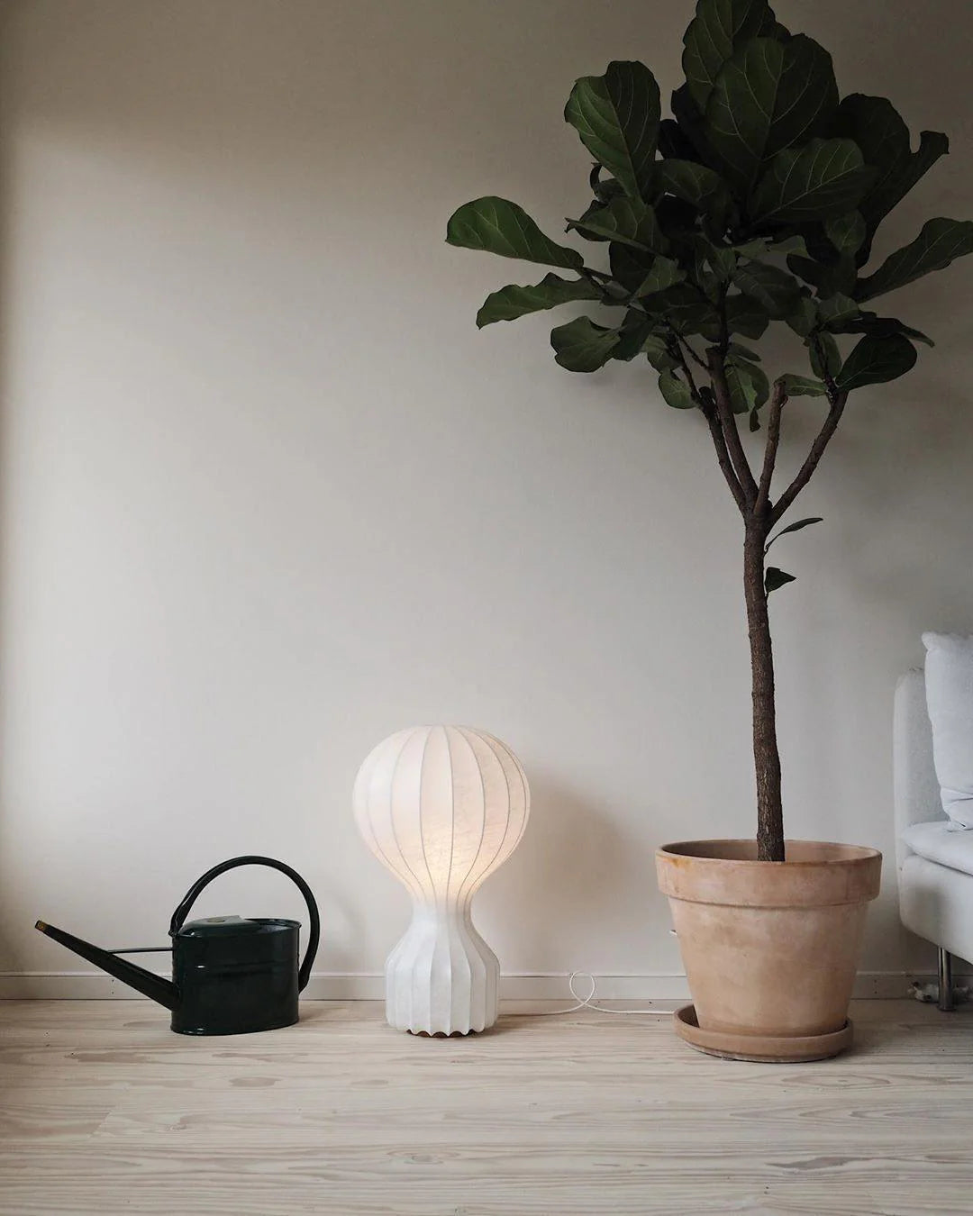 Gatto Table Lamp