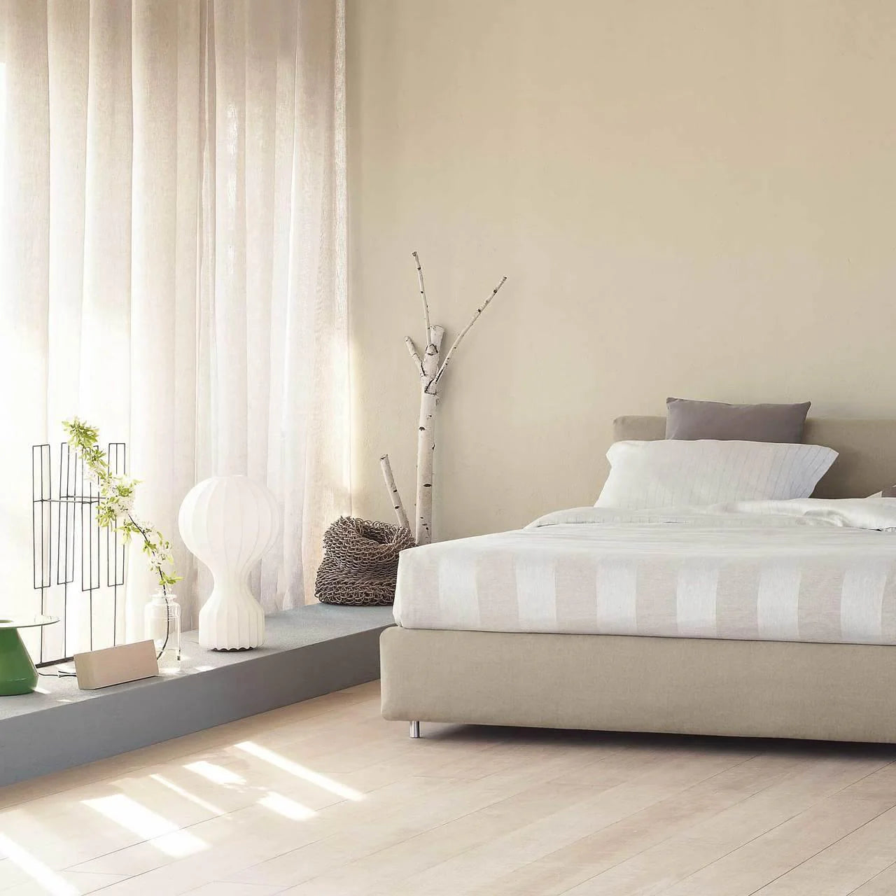 Gatto Table Lamp