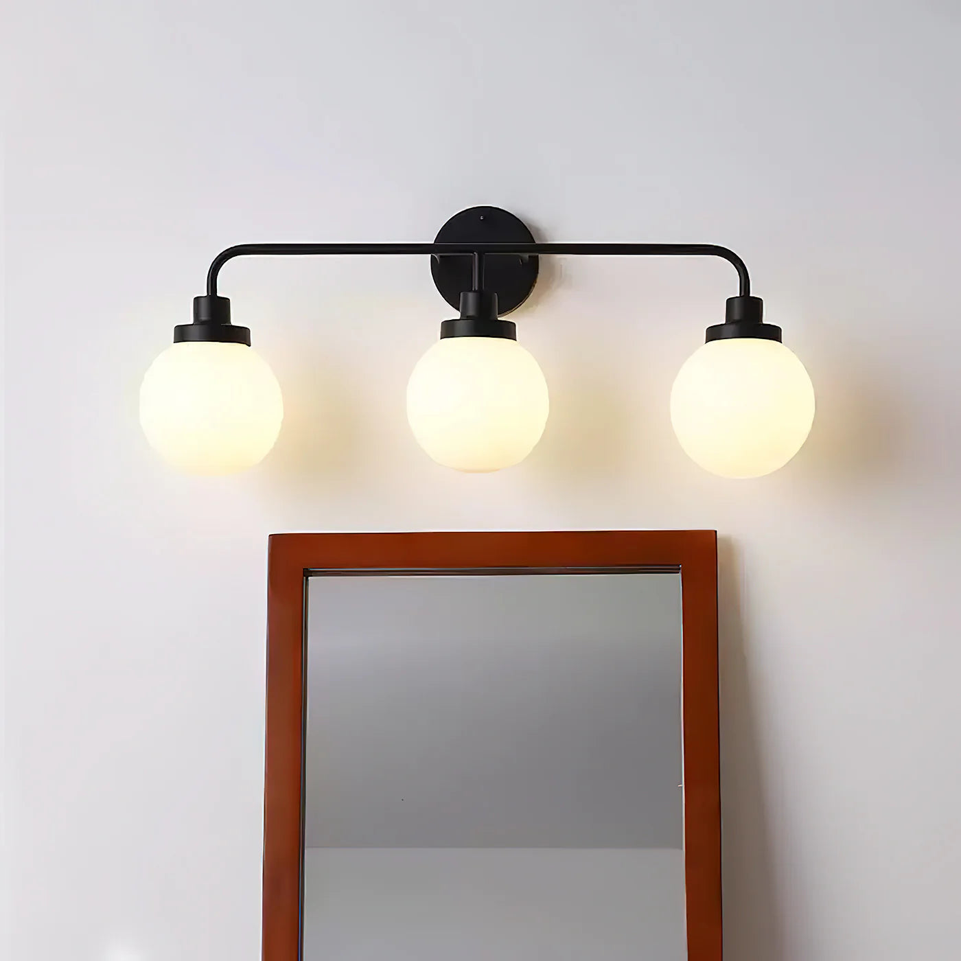 Hanson Wall Lamp
