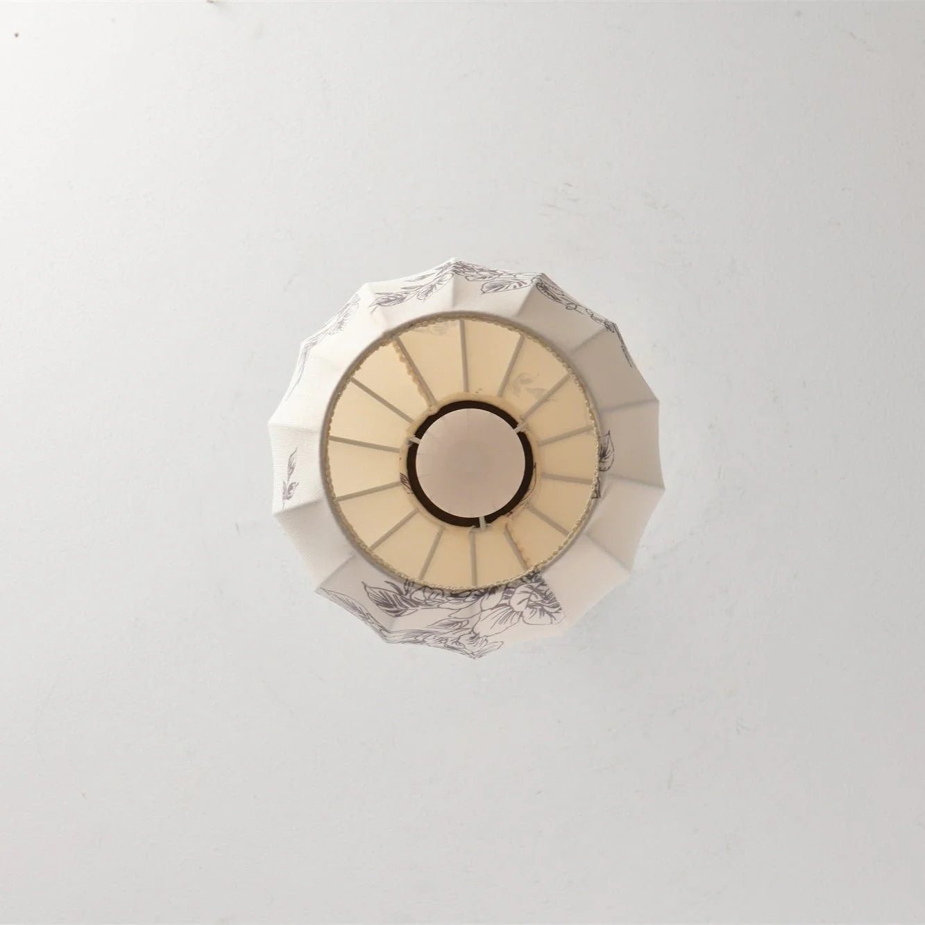 Lanterna Pearl Pendant Lamp