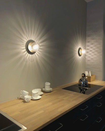 Liila Wall Lamp