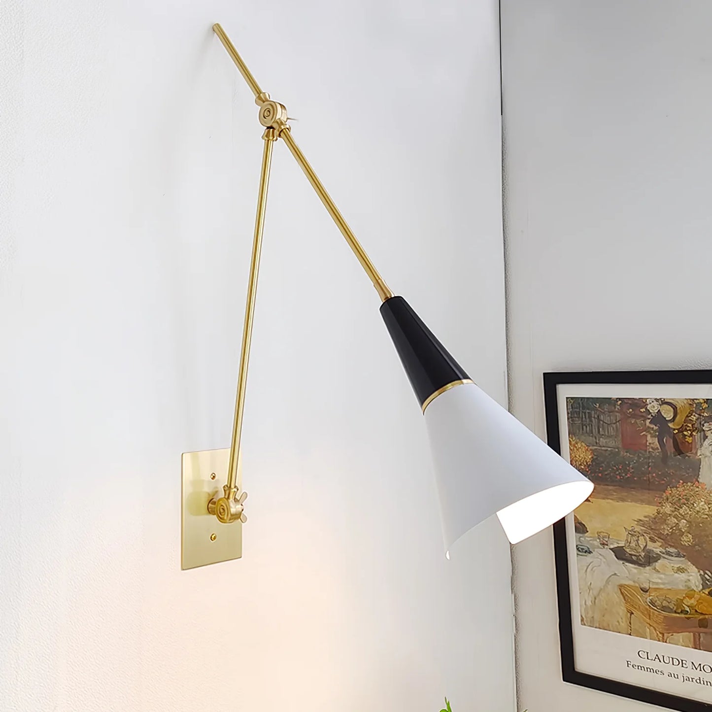 Magari Wall Lamp