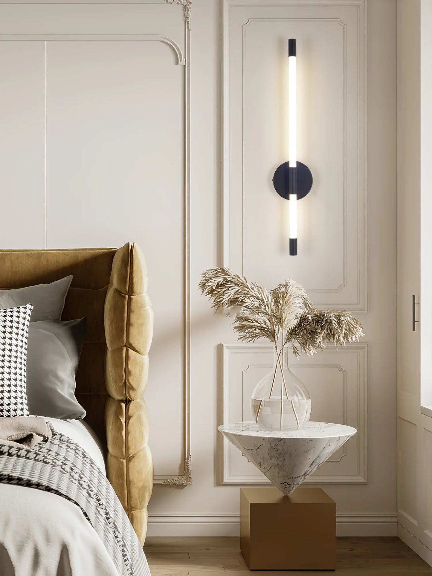 Minimalist Vertical Wall Lamp