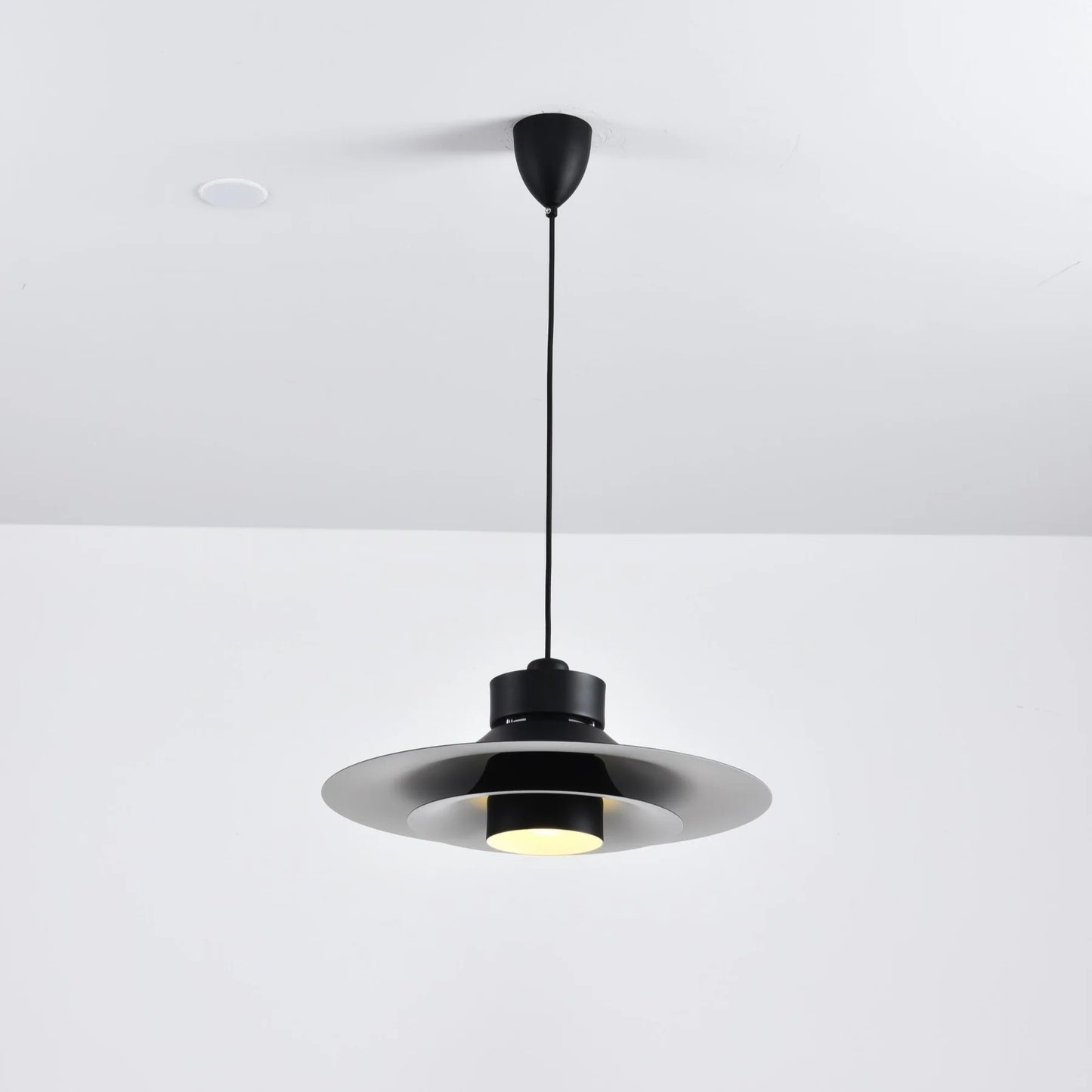 Nero Eclipse Pendant Lamp
