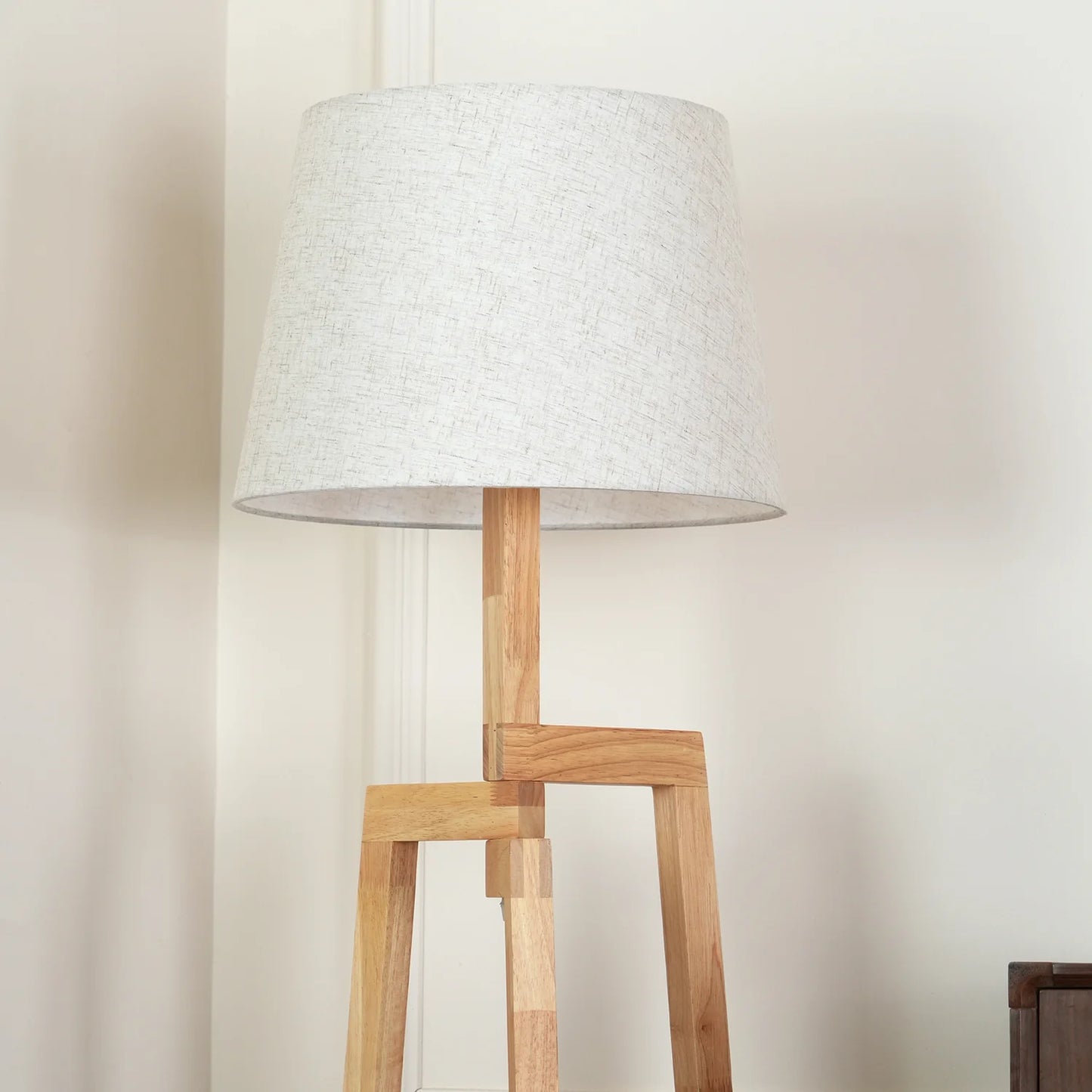Puccio Tripod Floor Lamp