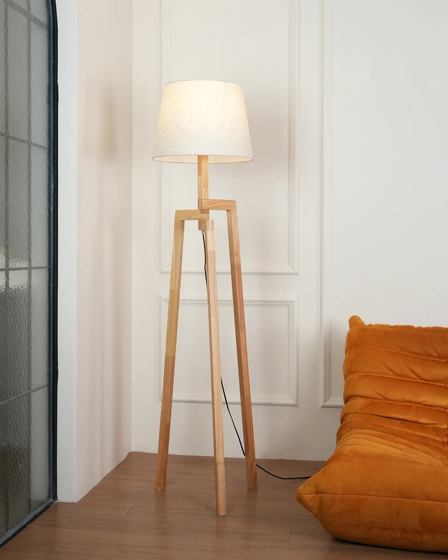 Puccio Tripod Floor Lamp