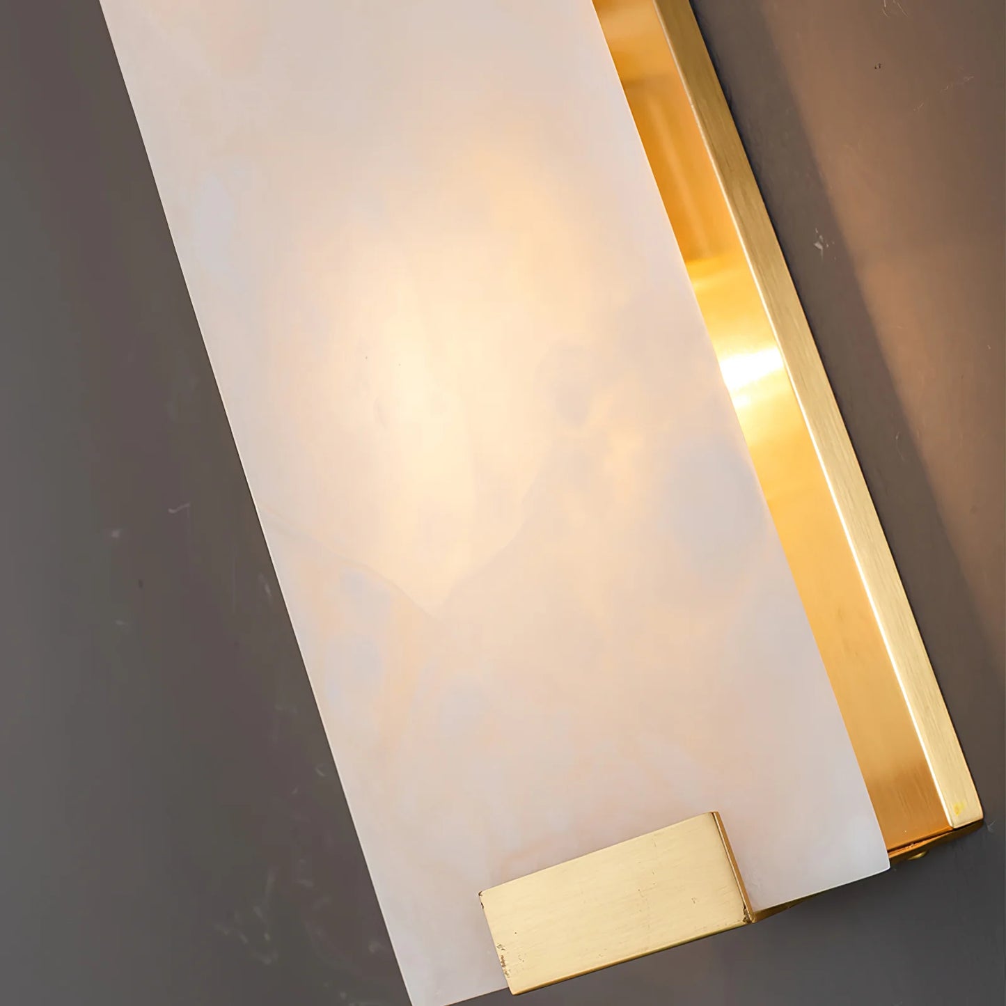Roux Wall Lamp