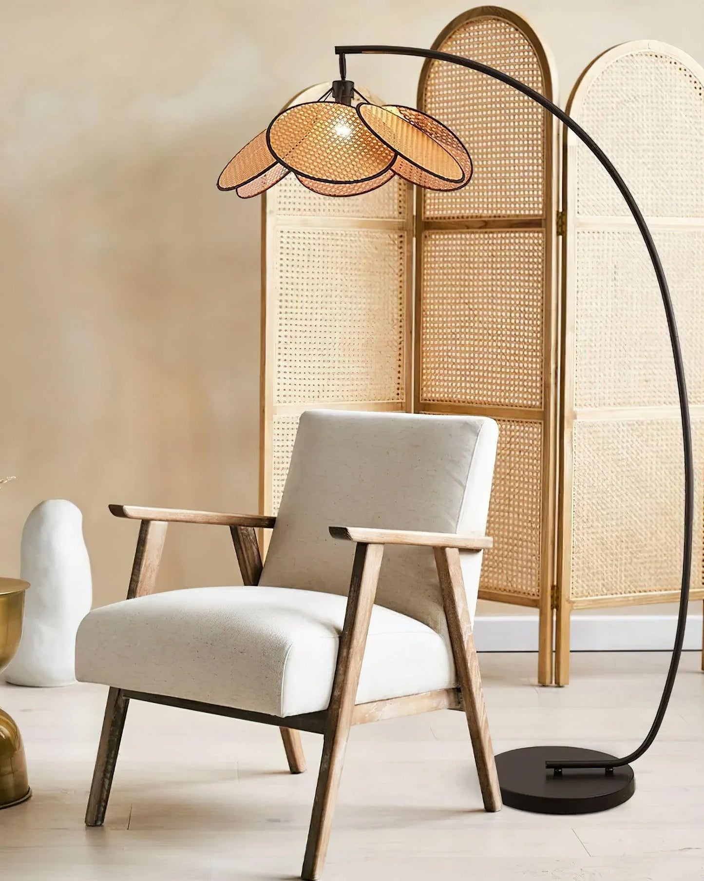 Screen Cannage Floor Lamp