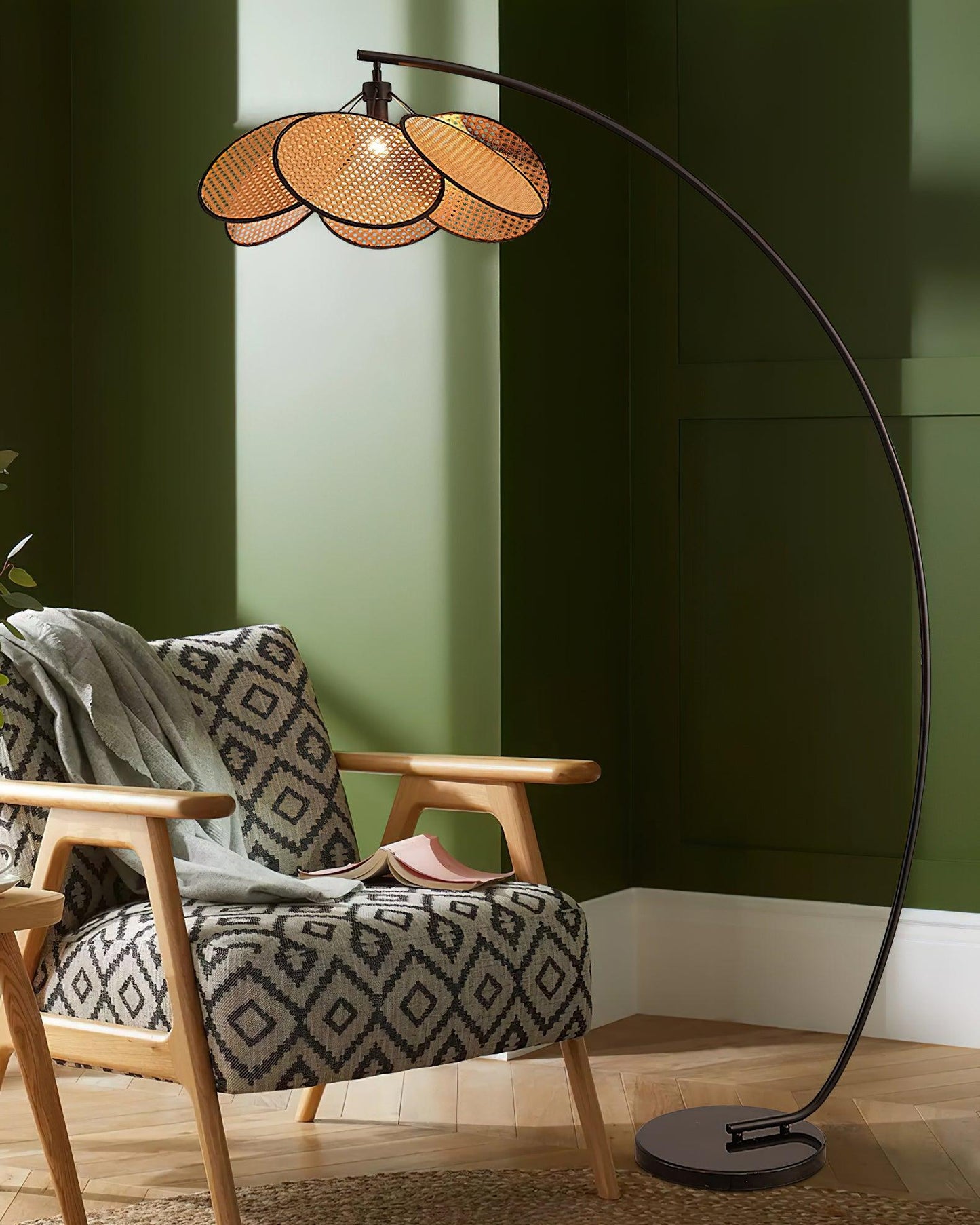 Screen Cannage Floor Lamp