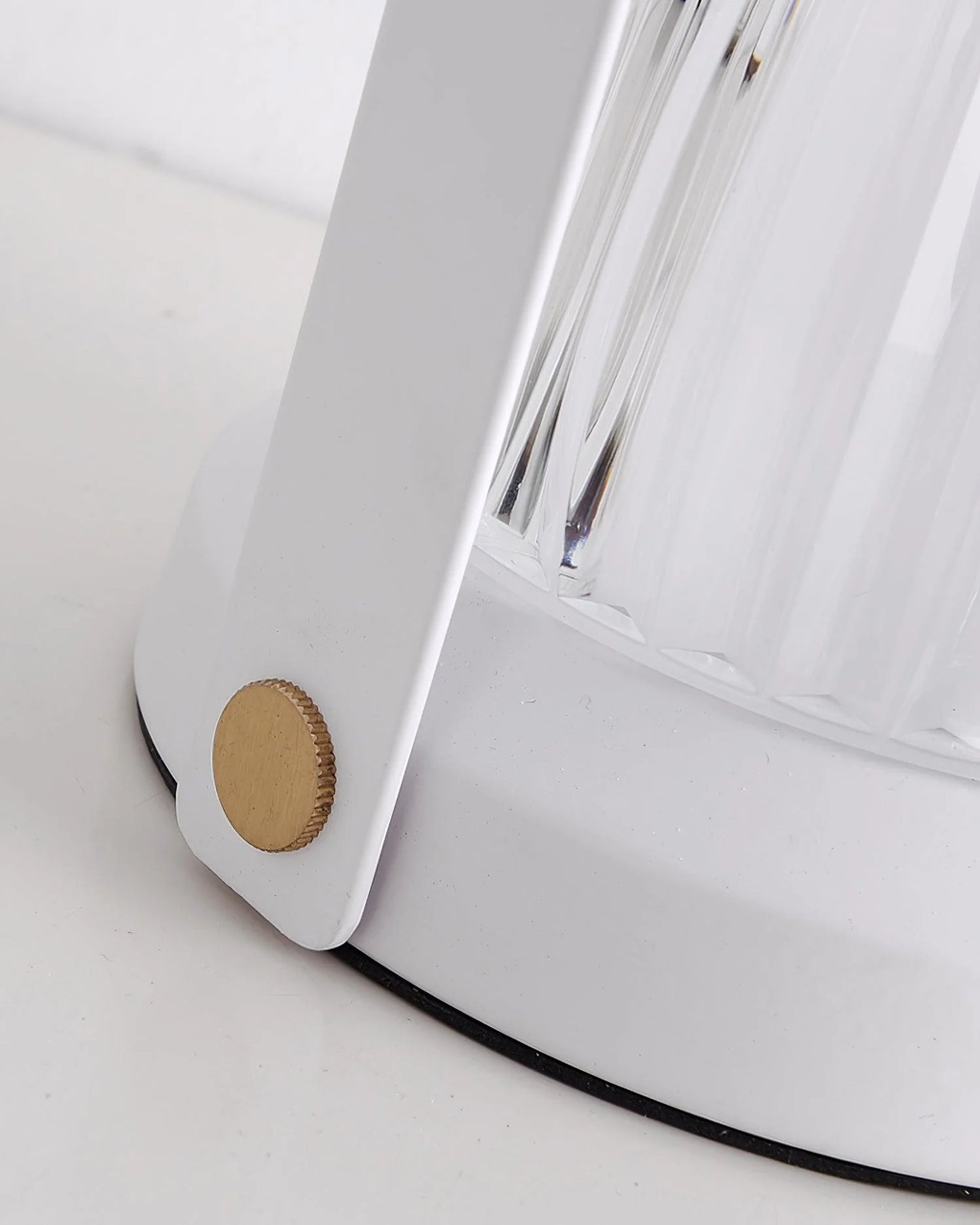 Seine Built-in Battery Table Lamp
