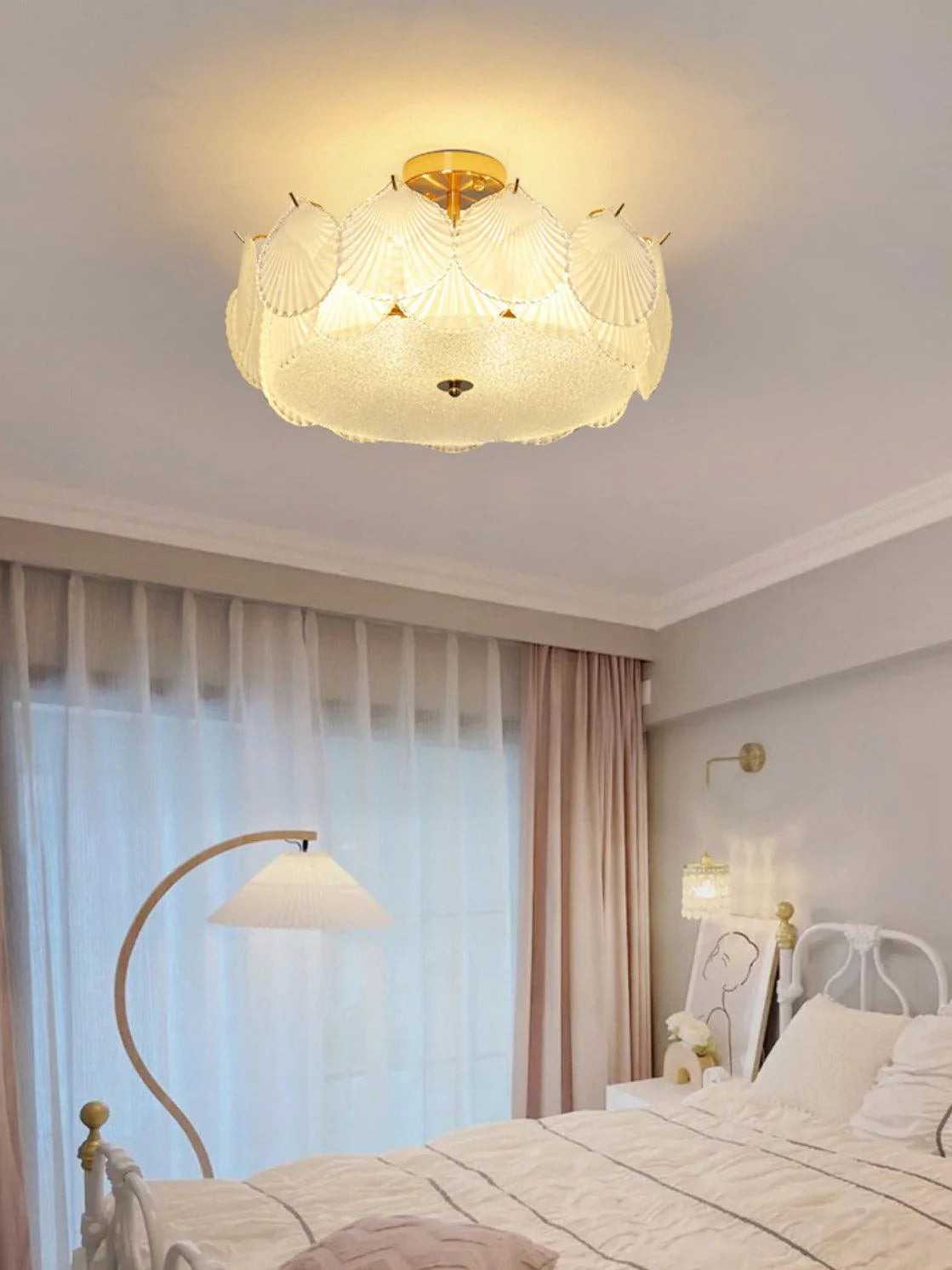 Shell Glass Ceiling Lamp