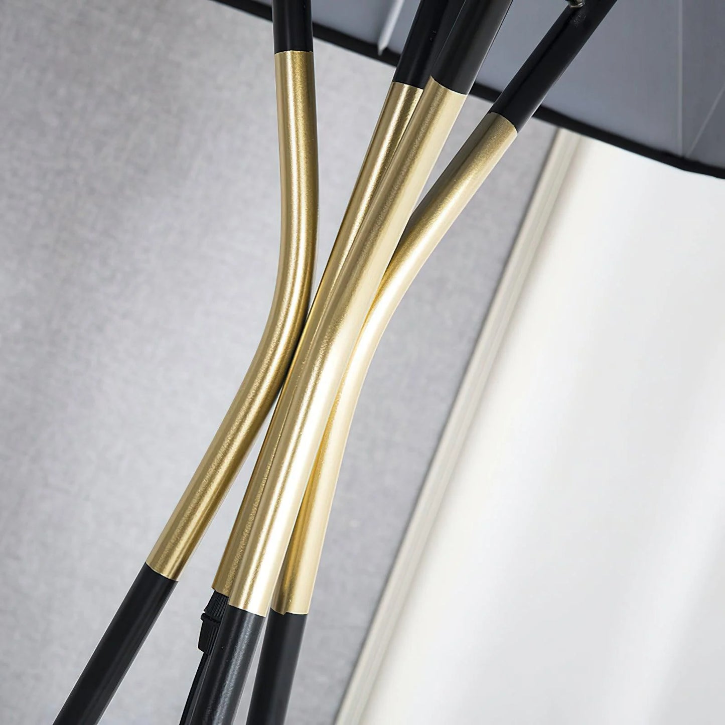 Solitaire Floor Lamp