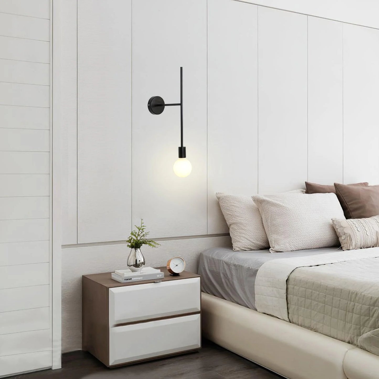 Step & Kick Wall Lamp