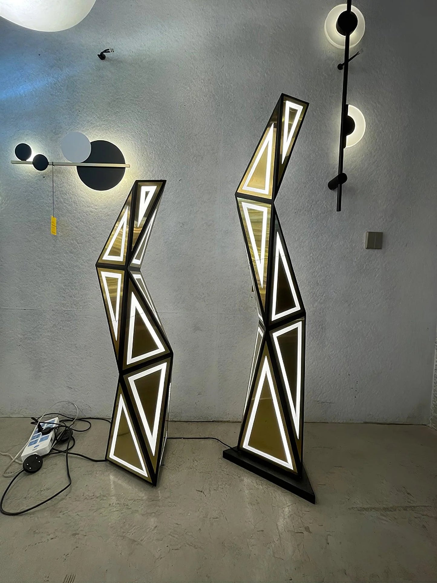 Tri23F Floor Lamp