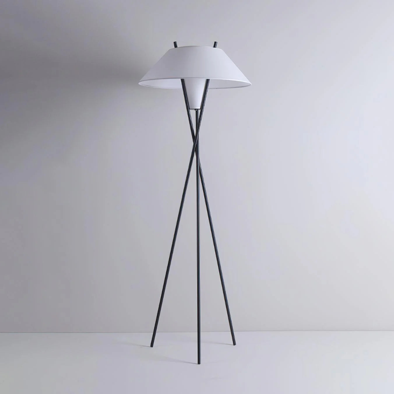 Tripod Cap Floor Lamp