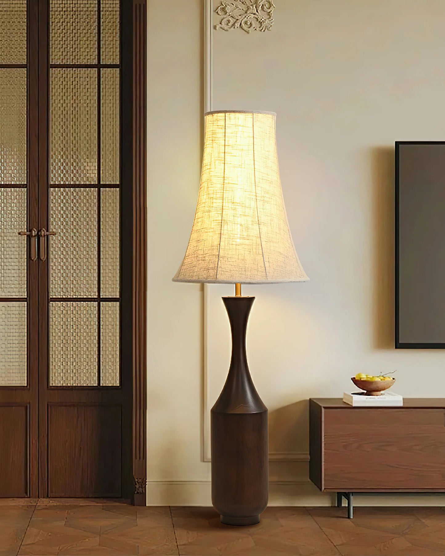 Vase Silhouette Floor Lamp