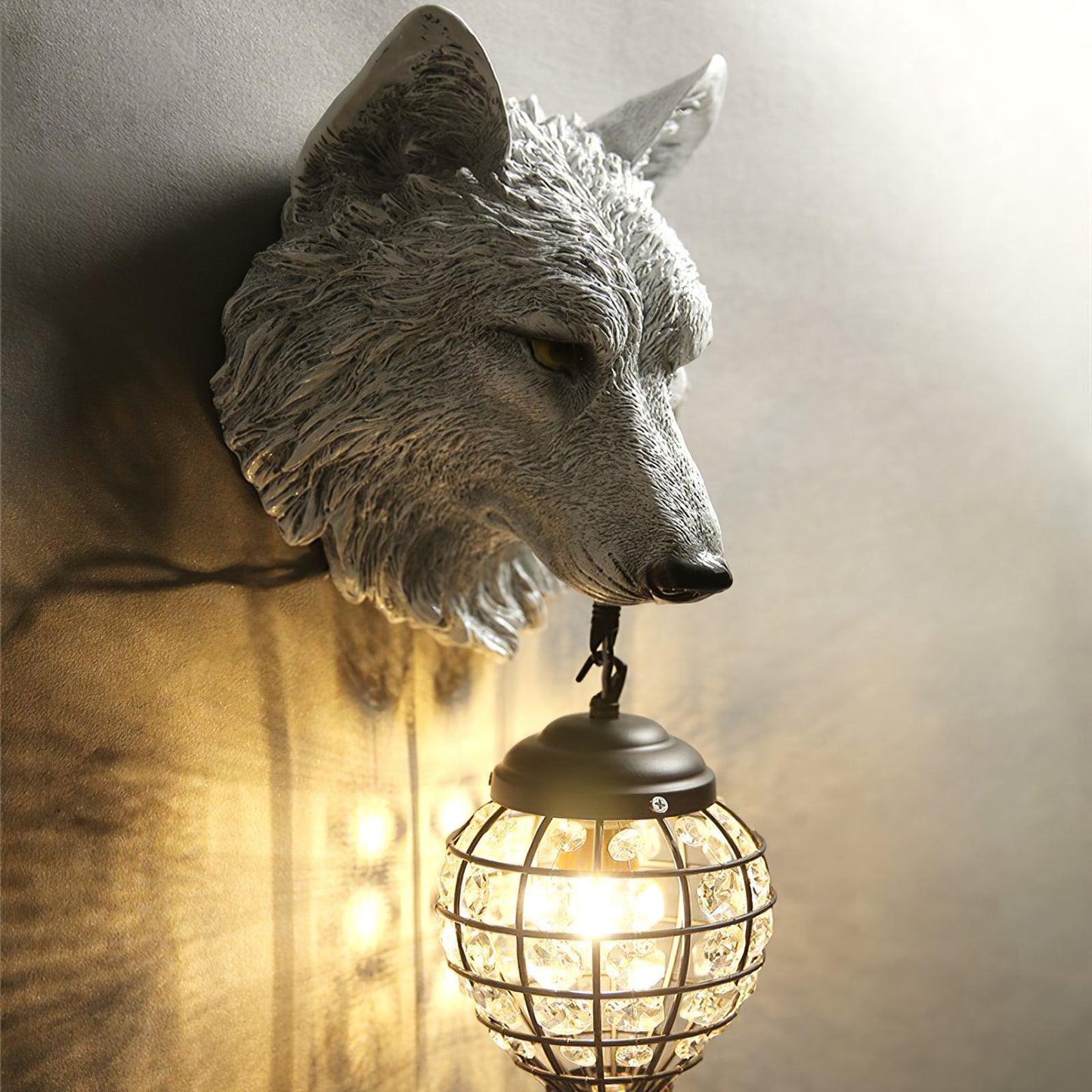 Wolf Head Wall Lamp