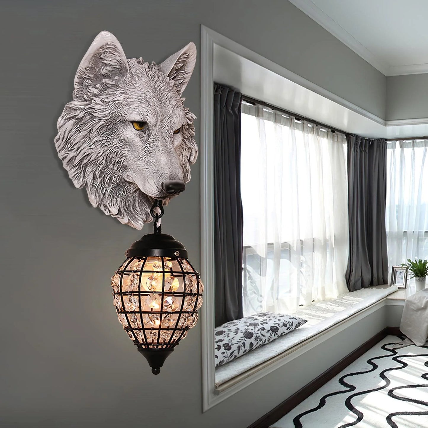Wolf Head Wall Lamp
